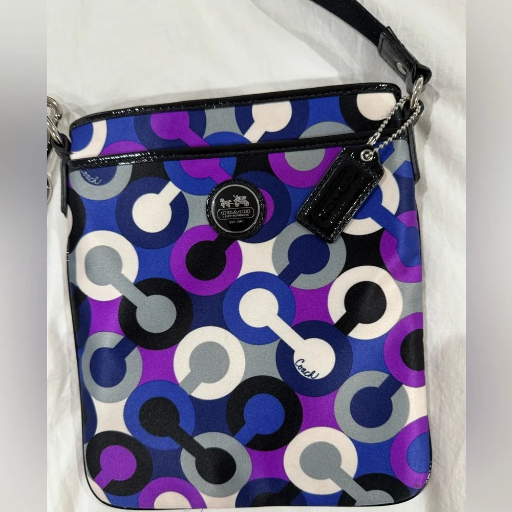 Vintage Coach Crossbody - Picture 10 of 10